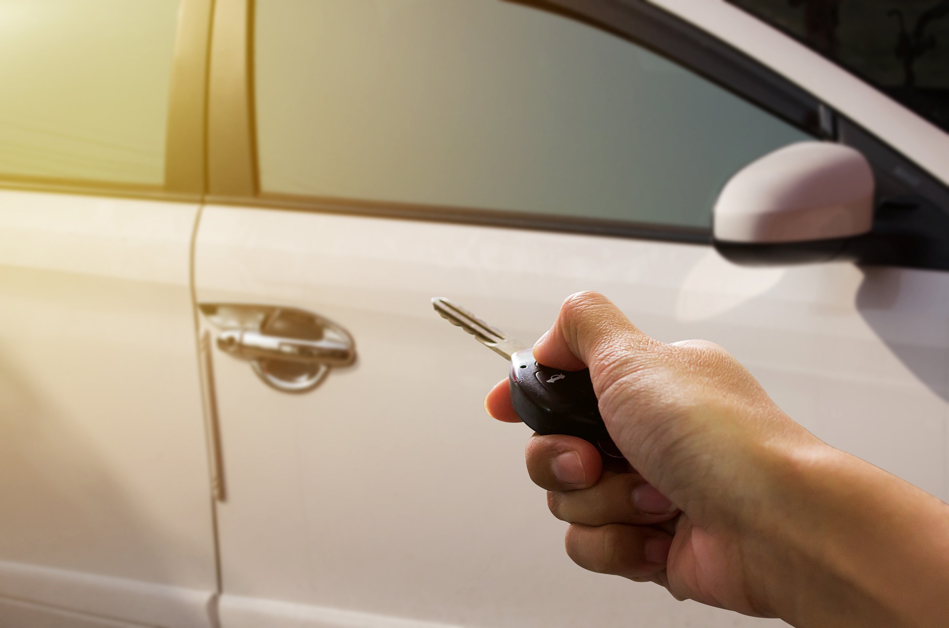 car-5448302_1920
